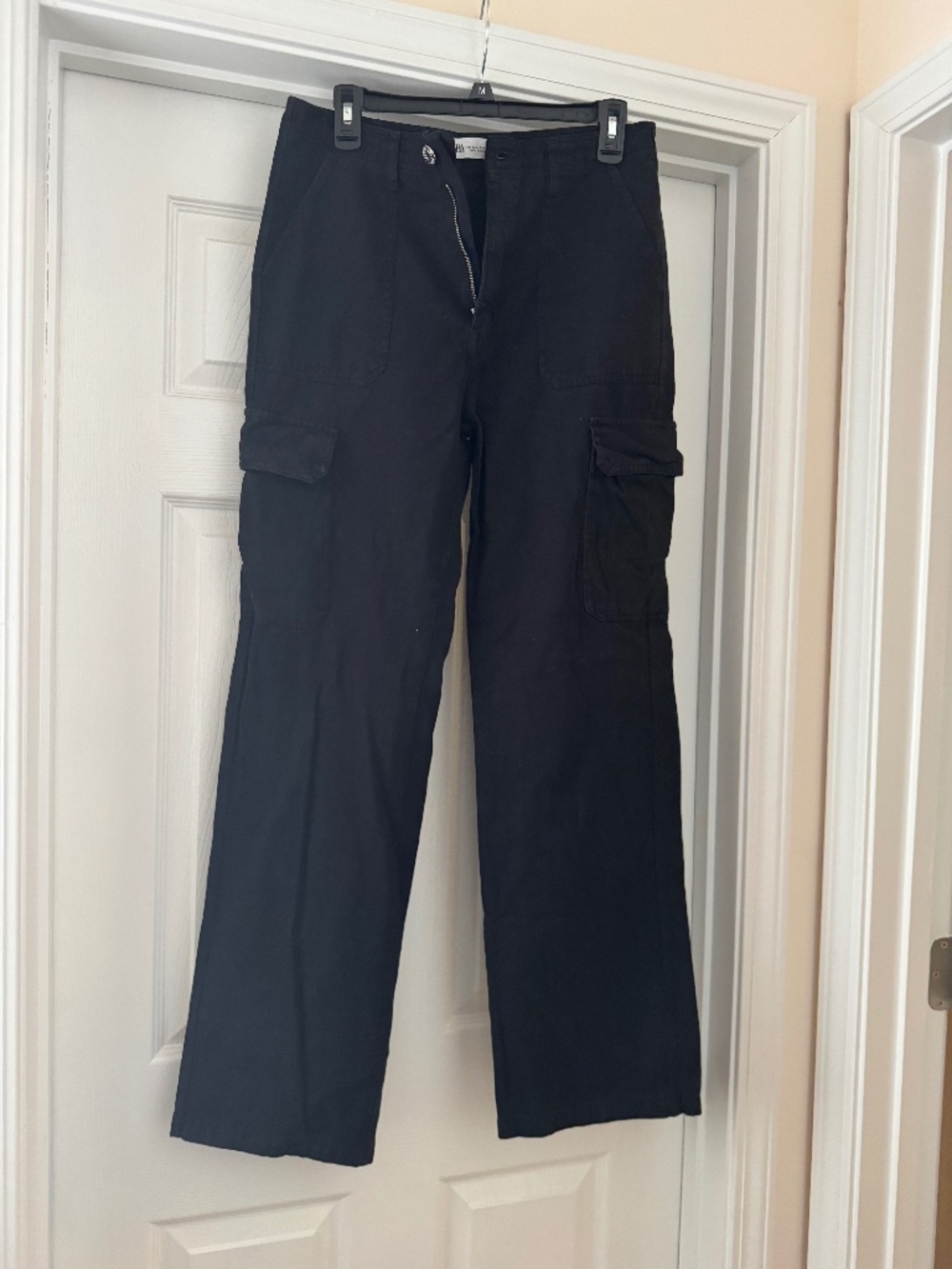 Zara black cargo pant sz 6 / 29